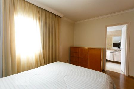 Apartamento à venda com 165m², 3 quartos e 3 vagas Apartamento à venda com 165m², 3 quartos e 3 vagassuíte 1