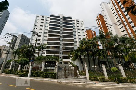 Apartamento à venda com 165m², 3 quartos e 3 vagas Apartamento à venda com 165m², 3 quartos e 3 vagasFachada do Prédio