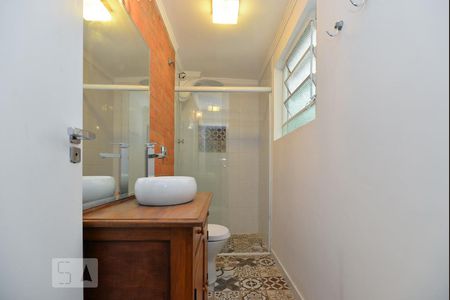 Banheiro de apartamento para alugar com 2 quartos, 50m² em Perdizes, São Paulo