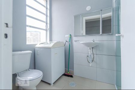 Studio para alugar com 29m², 1 quarto e sem vaga Studio para alugar com 29m², 1 quarto e sem vagaBanheiro