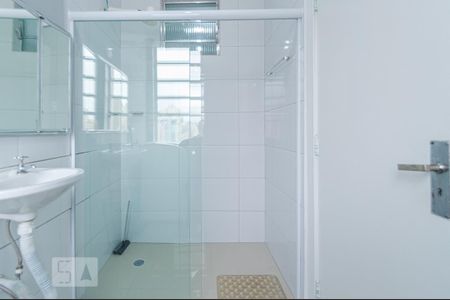 Studio para alugar com 29m², 1 quarto e sem vaga Studio para alugar com 29m², 1 quarto e sem vagaBanheiro