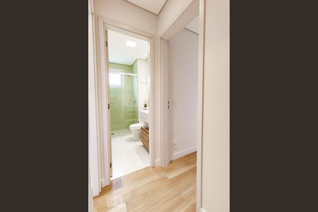 Corredor de apartamento para alugar com 2 quartos, 69m² em Jardim Aeroporto, São Paulo