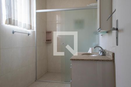 Banheiro suite de casa à venda com 3 quartos, 160m² em Vila Roque, São Paulo