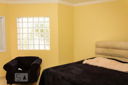 Casa à venda com 230m², 4 quartos e 3 vagas Casa à venda com 230m², 4 quartos e 3 vagasQuarto 3