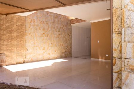 Casa à venda com 230m², 4 quartos e 3 vagas Casa à venda com 230m², 4 quartos e 3 vagasGaragem 2