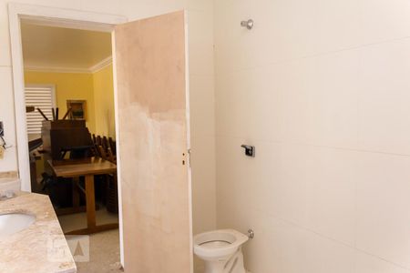 Casa à venda com 230m², 4 quartos e 3 vagas Casa à venda com 230m², 4 quartos e 3 vagasBanheiro do Quarto 4