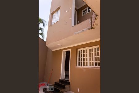 Casa à venda com 230m², 4 quartos e 3 vagas Casa à venda com 230m², 4 quartos e 3 vagasPorta principal