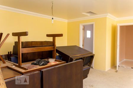 Casa à venda com 230m², 4 quartos e 3 vagas Casa à venda com 230m², 4 quartos e 3 vagasQuarto 4