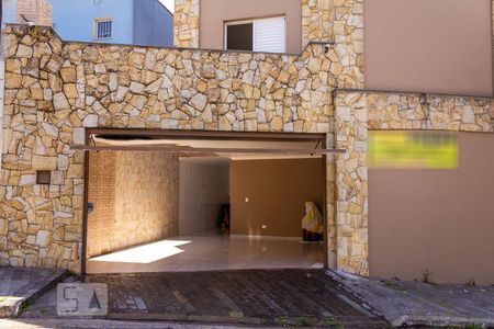 Casa à venda com 230m², 4 quartos e 3 vagas Casa à venda com 230m², 4 quartos e 3 vagasGaragem 2