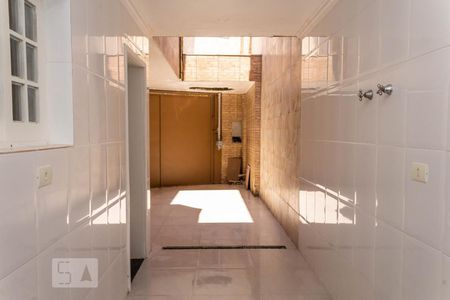 Casa à venda com 230m², 4 quartos e 3 vagas Casa à venda com 230m², 4 quartos e 3 vagasÁrea de serviço