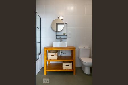 Studio para alugar com 43m², 1 quarto e sem vaga Studio para alugar com 43m², 1 quarto e sem vagaBanheiro