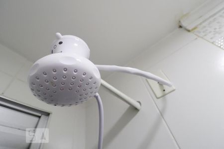 Apartamento para alugar com 66m², 2 quartos e 1 vaga Apartamento para alugar com 66m², 2 quartos e 1 vagaChuveiro