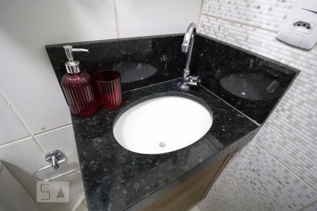 Apartamento para alugar com 66m², 2 quartos e 1 vaga Apartamento para alugar com 66m², 2 quartos e 1 vagaBanheiro