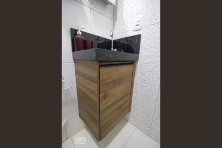 Apartamento para alugar com 66m², 2 quartos e 1 vaga Apartamento para alugar com 66m², 2 quartos e 1 vagaBanheiro