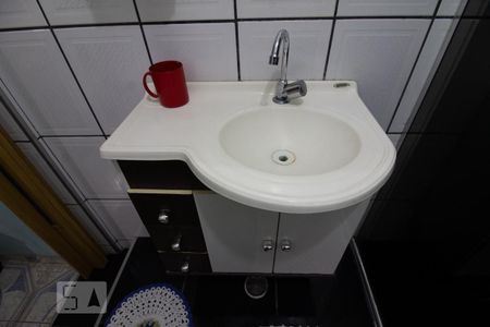 Casa à venda com 80m², 3 quartos e 6 vagas Casa à venda com 80m², 3 quartos e 6 vagasDetalhe banheiro