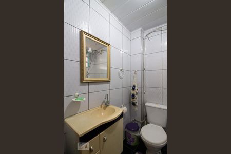 Banheiro de casa à venda com 3 quartos, 80m² em Jardim Terezopolis, Guarulhos