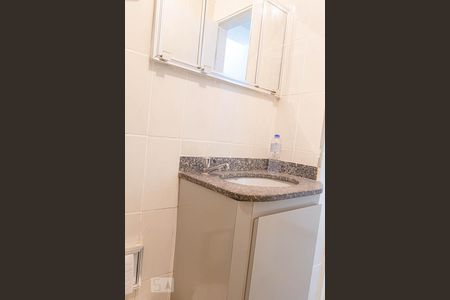 Apartamento para alugar com 34m², 1 quarto e sem vaga Apartamento para alugar com 34m², 1 quarto e sem vagaBanheiro