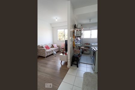 Apartamento para alugar com 51m², 2 quartos e 1 vaga Apartamento para alugar com 51m², 2 quartos e 1 vagaCozinha e área de serviço