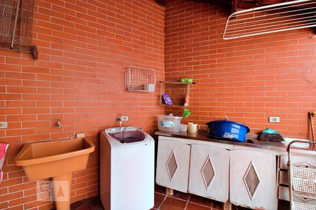 Casa à venda com 143m², 3 quartos e 2 vagas Casa à venda com 143m², 3 quartos e 2 vagasÁrea de Serviço