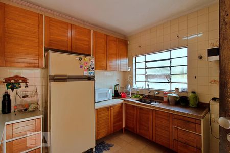 Casa à venda com 143m², 3 quartos e 2 vagas Casa à venda com 143m², 3 quartos e 2 vagasCozinha