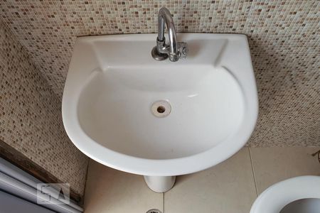 Casa à venda com 340m², 6 quartos e 6 vagasBanheiro 3