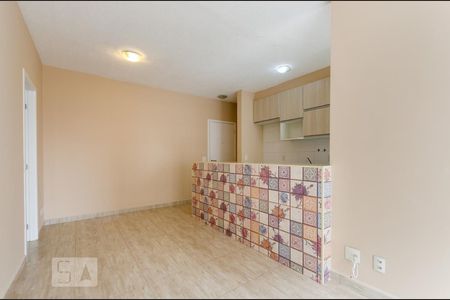 Sala de kitnet/studio para alugar com 1 quarto, 50m² em Vila Matias, Santos