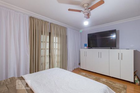 Casa à venda com 250m², 4 quartos e 2 vagas Casa à venda com 250m², 4 quartos e 2 vagasSuíte 2