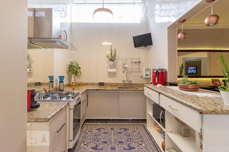 Casa à venda com 250m², 4 quartos e 2 vagas Casa à venda com 250m², 4 quartos e 2 vagasCozinha