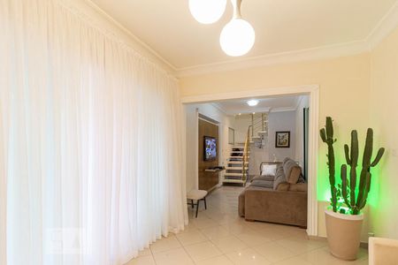 Sala de casa à venda com 4 quartos, 250m² em Jardim das Flores, Osasco