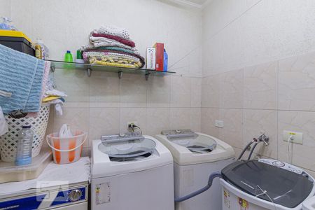 Casa à venda com 250m², 4 quartos e 2 vagas Casa à venda com 250m², 4 quartos e 2 vagasÁrea de Serviço