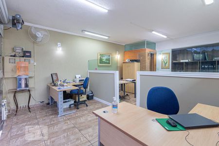 Casa à venda com 250m², 4 quartos e 2 vagas Casa à venda com 250m², 4 quartos e 2 vagasEscritório