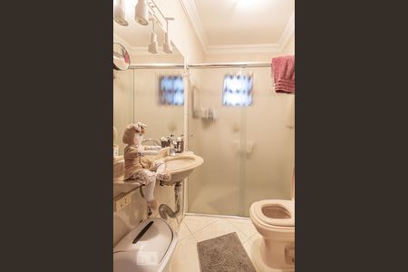 Casa à venda com 250m², 4 quartos e 2 vagas Casa à venda com 250m², 4 quartos e 2 vagasBanheiro 2