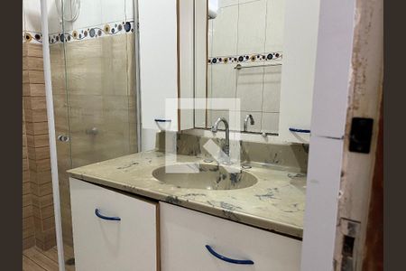 Casa à venda com 185m², 2 quartos e 1 vagaBanheiro Social