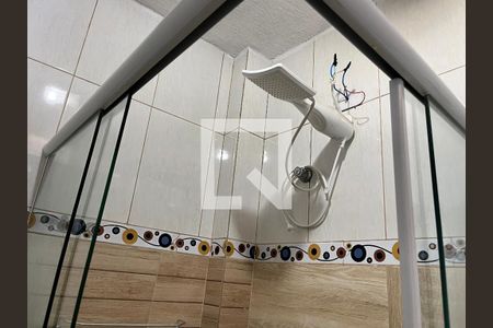 Casa à venda com 185m², 2 quartos e 1 vagaBanheiro Social