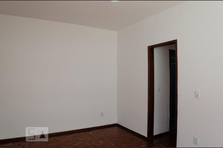 Sala de apartamento para alugar com 2 quartos, 74m² em Estoril, Belo Horizonte