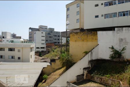 Vista da Sala de apartamento para alugar com 2 quartos, 74m² em Estoril, Belo Horizonte