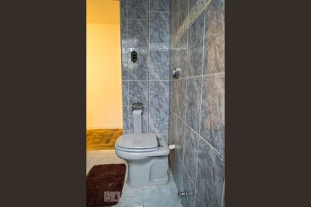 Apartamento à venda com 74m², 2 quartos e sem vagaBanheiro