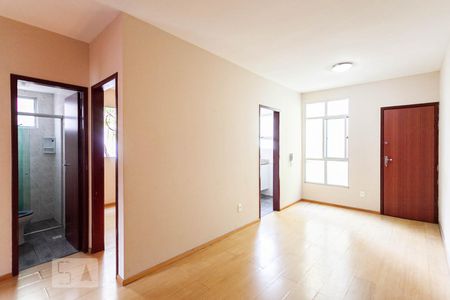 Sala de apartamento para alugar com 3 quartos, 65m² em Sagrada Família, Belo Horizonte