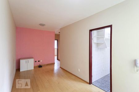 Sala de apartamento para alugar com 3 quartos, 65m² em Sagrada Família, Belo Horizonte
