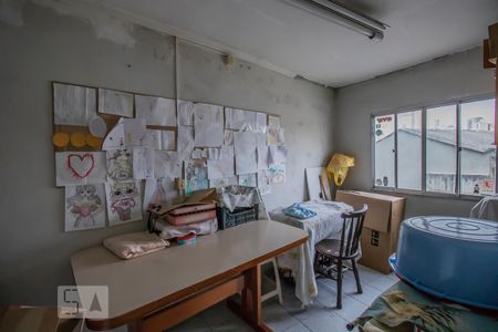 Casa à venda com 213m², 3 quartos e 1 vagaQuarto de Serviço