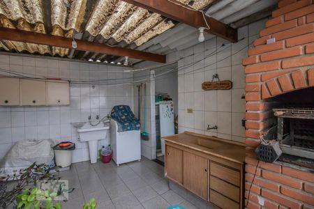 Casa à venda com 213m², 3 quartos e 1 vagaÁrea de Serviço e Churrasqueira