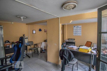 Casa à venda com 213m², 3 quartos e 1 vagaEscritório