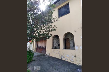 Casa à venda com 213m², 3 quartos e 1 vagaFachada