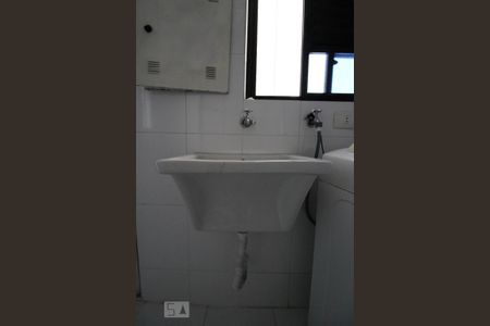 Apartamento à venda com 76m², 3 quartos e 1 vagaÁrea de Serviço