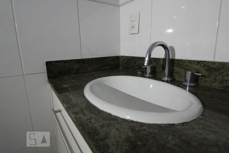 Apartamento à venda com 76m², 3 quartos e 1 vagaBanheiro