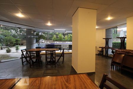 Apartamento à venda com 76m², 3 quartos e 1 vagaSalão de Festas