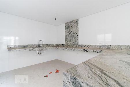 Casa à venda com 390m², 4 quartos e 5 vagas Casa à venda com 390m², 4 quartos e 5 vagasCozinha