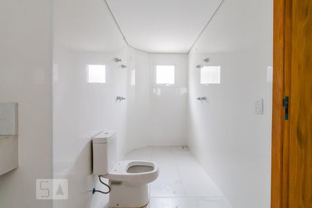 Casa à venda com 390m², 4 quartos e 5 vagas Casa à venda com 390m², 4 quartos e 5 vagasBanheiro da Suíte 4