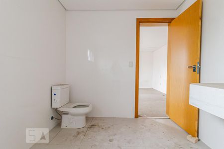 Casa à venda com 390m², 4 quartos e 5 vagas Casa à venda com 390m², 4 quartos e 5 vagasBanheiro da Suíte 2