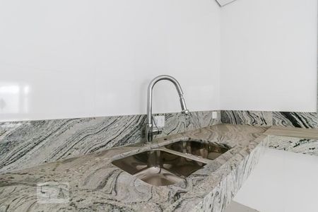 Casa à venda com 390m², 4 quartos e 5 vagas Casa à venda com 390m², 4 quartos e 5 vagasCozinha